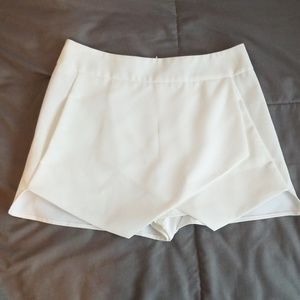 BRAND NEW Aqua Asymmetrical Front Shorts Skort